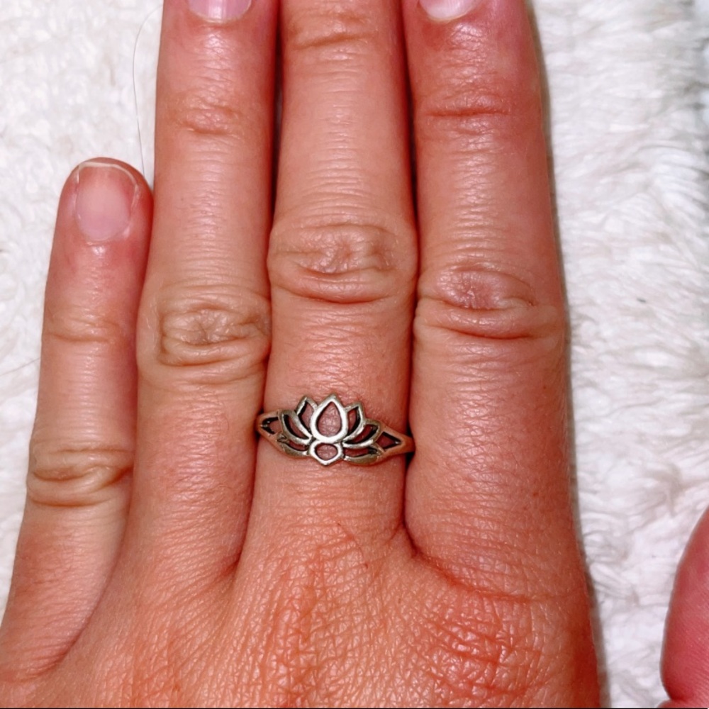 Lotus Ring - Picture 2 of 2